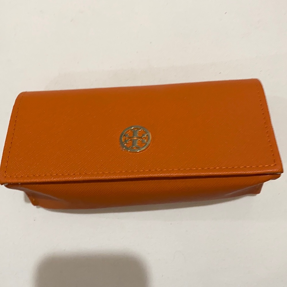 Tory Burch sunglasses case great condition